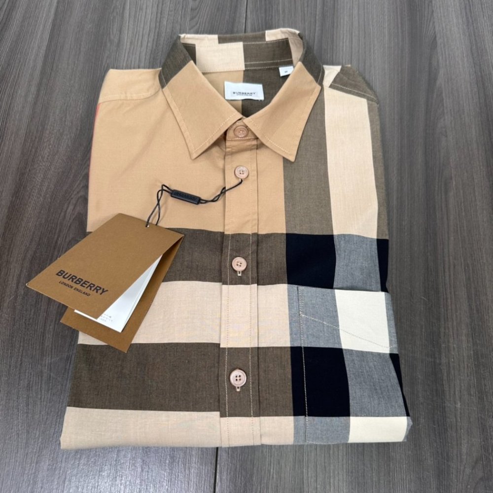NWT size:M Burberry classic plaid stretch cotton poplin long-sleeved shirt - Picture 3 of 10